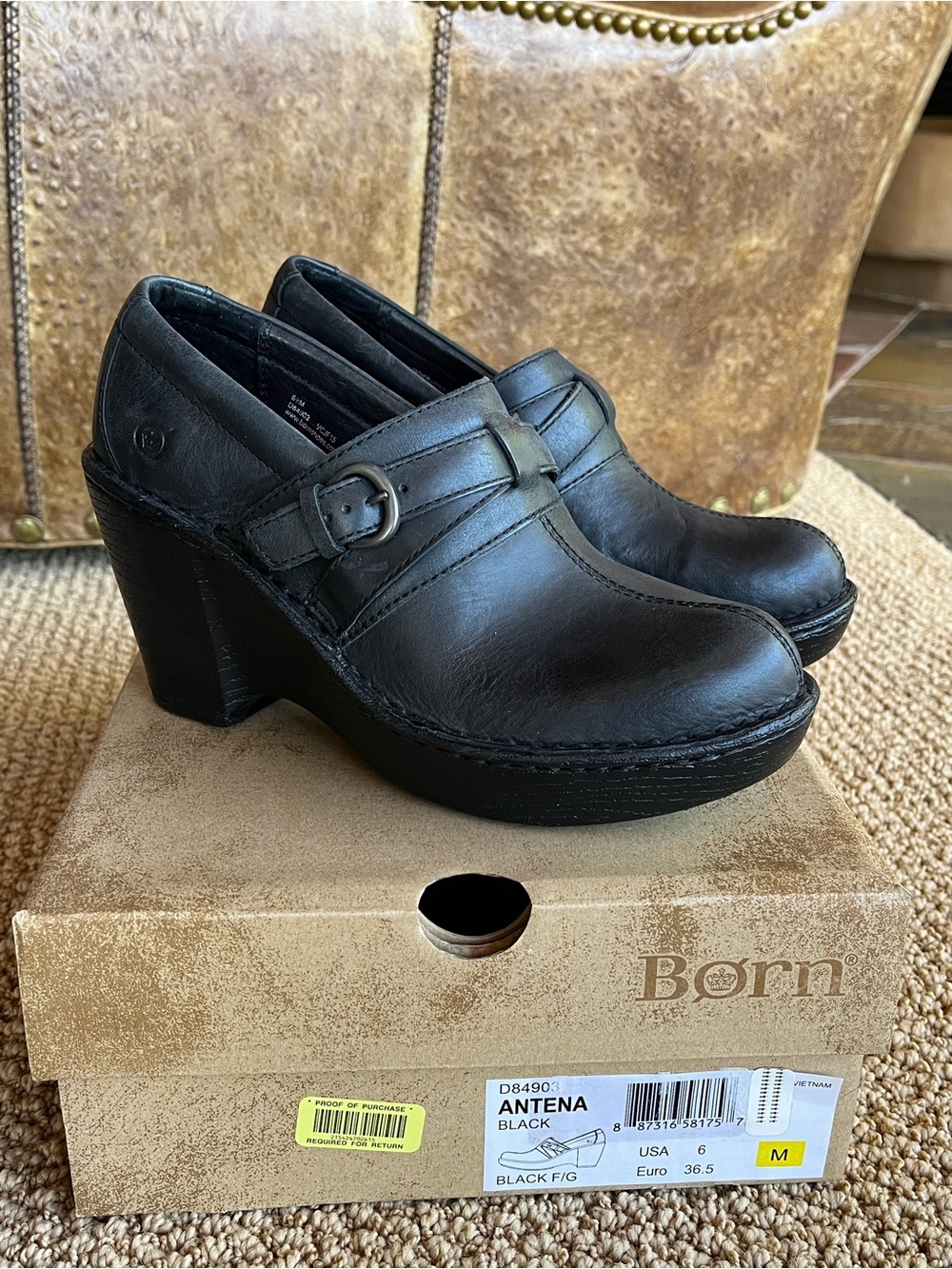 Born “Antena” Black Leather Buckle Clogs Size 6M  NEW IN BOX
